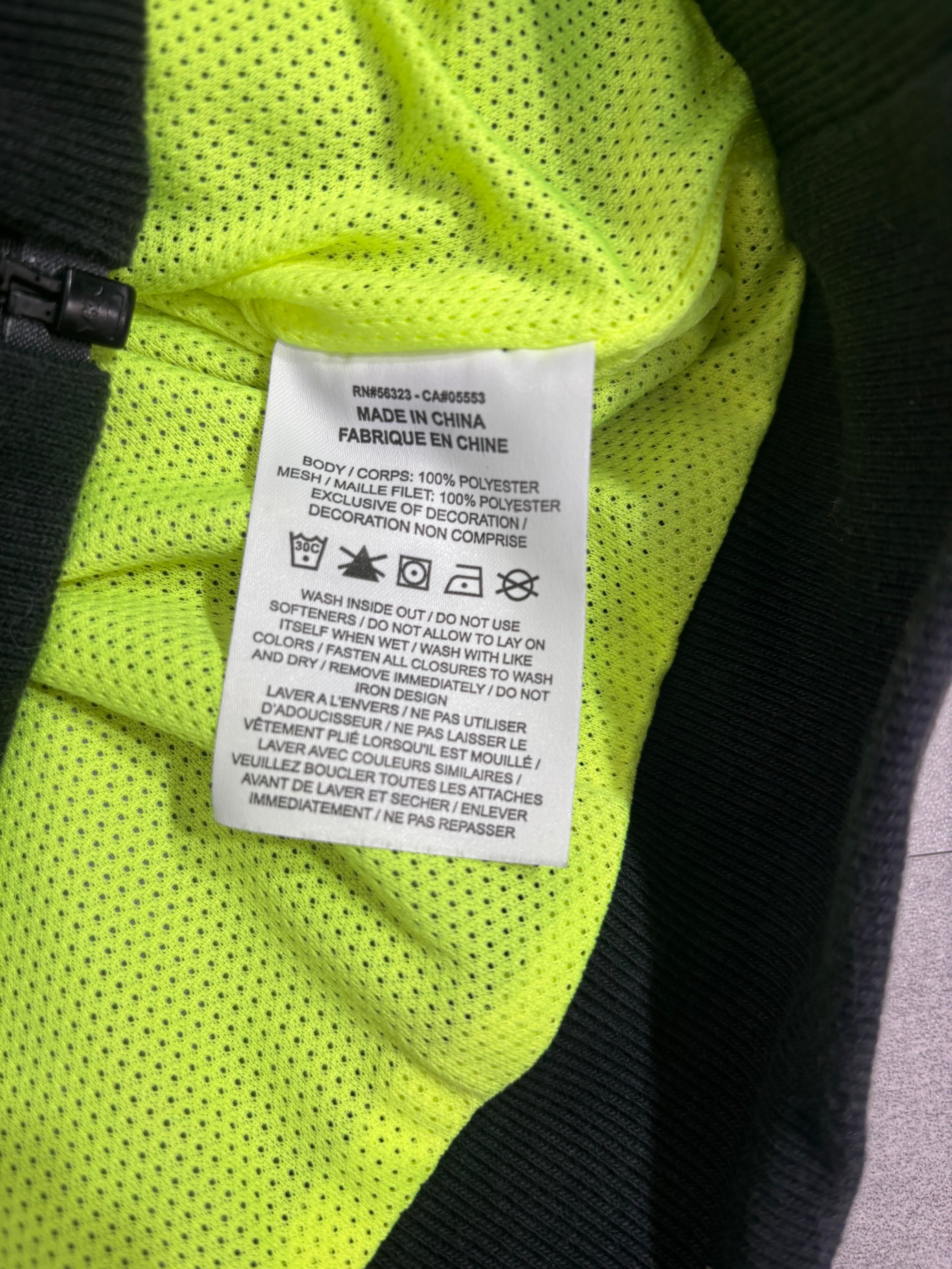 NIKE AIR WINDRUNNER – SMALL